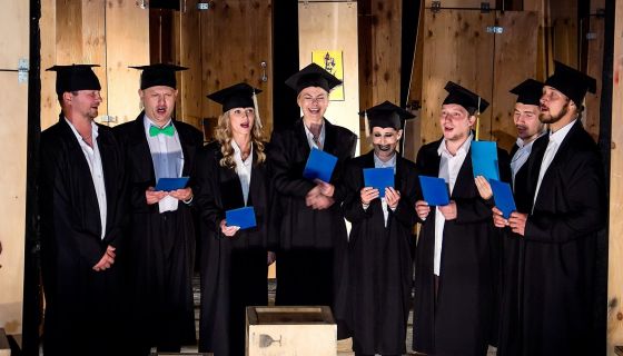 Спектакль «#Прощайиюнь»