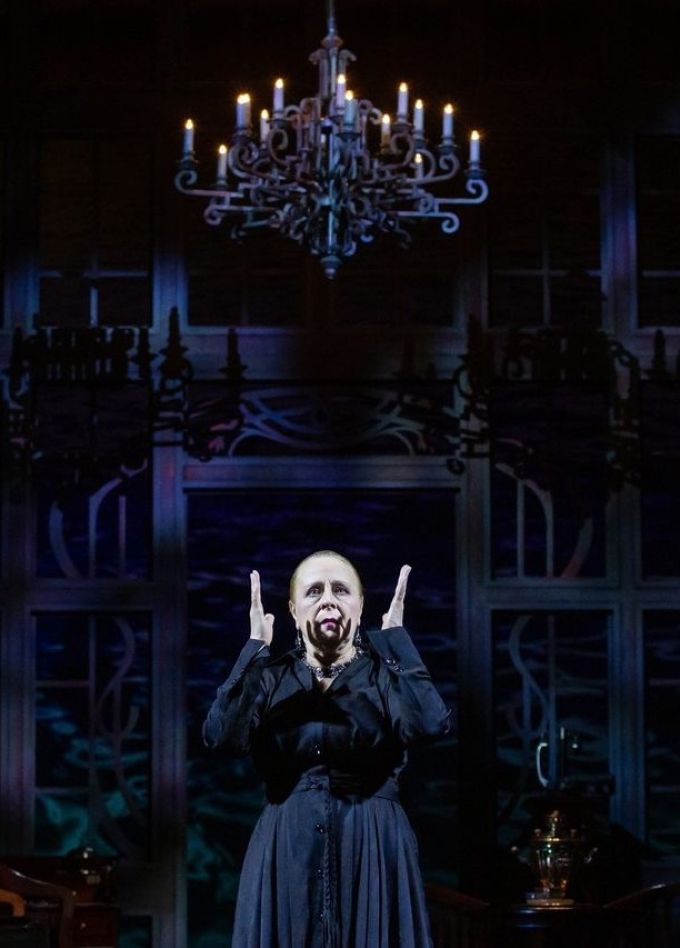 Спектакль «Васса»