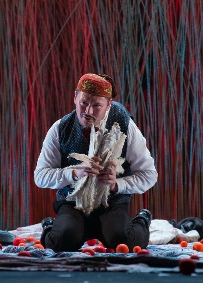 Спектакль «Cүнгән йолдызлар / Угасшие звёзды»