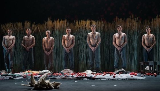 Спектакль «Cүнгән йолдызлар / Угасшие звёзды»