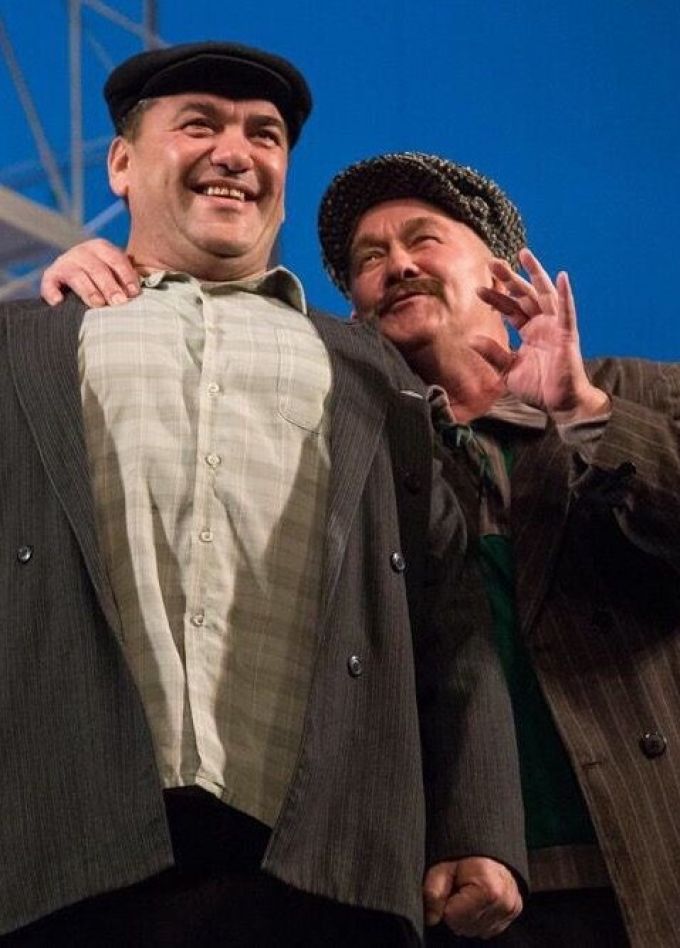 Спектакль «Әтәч менгән читәнгә / Взлетел петух на плетень»