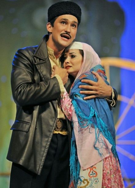 Спектакль «Зәңгәр шәл / Голубая шаль»