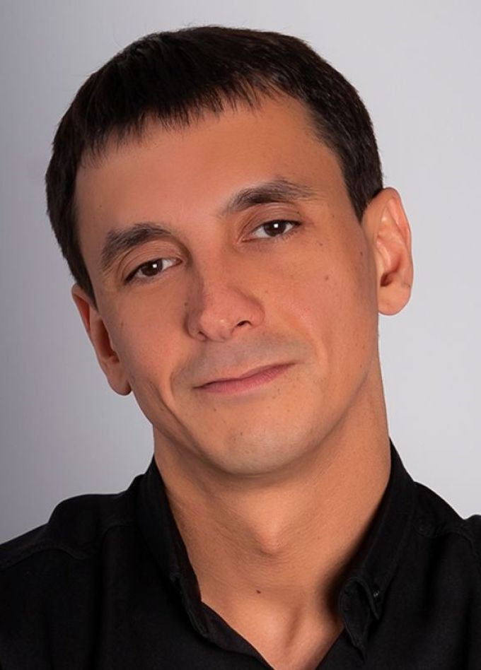 Рустам Асадуллин