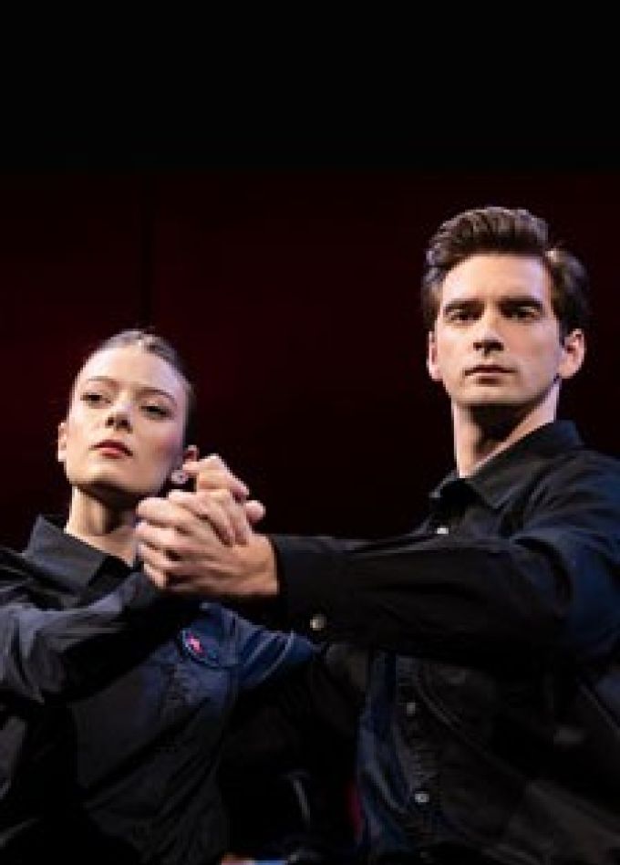 Цветущий май