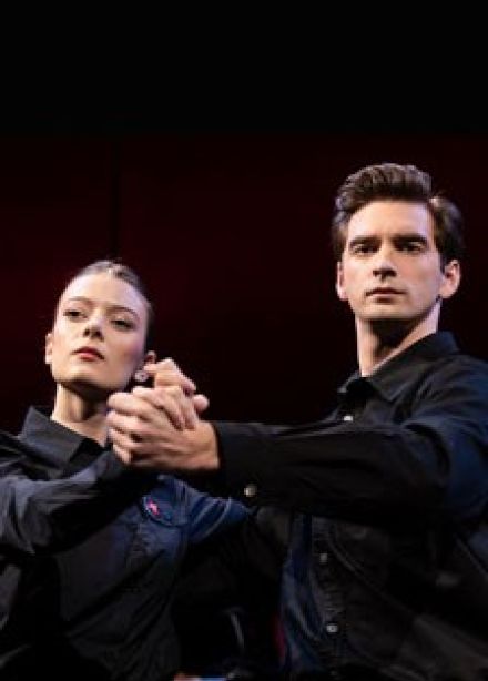 Цветущий май