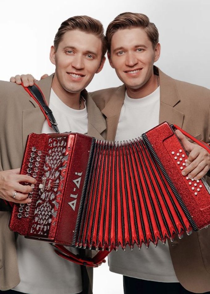 Айдар и Алмаз Юнусовы