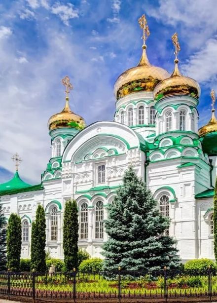 В Раифу, Храм Всех Религий и Свияжск