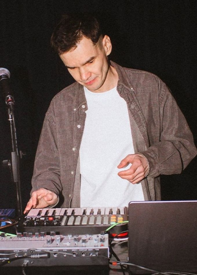 Открытие скульптуры Сатоши Накомото